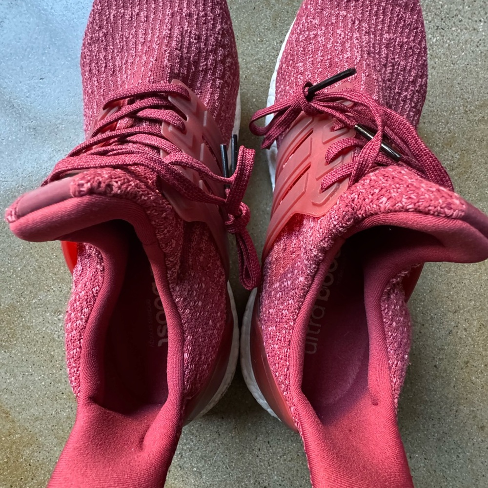 Women’s maroon adidas ultra boost - Picture 5 of 6